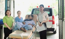 Ấm t&#236;nh những cuộc b&#224;n giao bệnh nh&#226;n đặc biệt