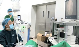 Vết rạch chỉ 0,5 cm giúp bệnh nhân thoát khỏi 3 cuộc mổ mở phức tạp