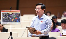 Ngồi quan s&#225;t xe cộ ở v&#242;ng xoay lớn, ĐBQH &#39;nảy&#39; &#253; tưởng giảm &#249;n tắc giao th&#244;ng