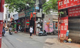 Nam thanh niên nghi 'ngáo đá' chém nhiều người đi đường ở Hà Nội