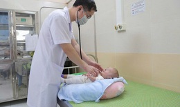 Tìm người thân bé 6 tháng tuổi bị bỏ rơi trước cổng chùa Bồ Đề