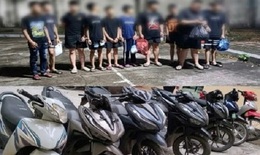 Bắt 11 đối tượng mang hung khí gây rối, tấn công người đi đường