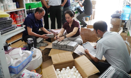 Phát hiện hàng trăm sản phẩm mỹ phẩm không rõ nguồn gốc