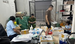 Kiểm tra 4 cơ sở kinh doanh mỹ phẩm ở Hà Nội, phát hiện 3.500 sản phẩm nhập lậu