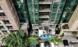 Cao ốc trăm tỷ ‘đắp chiếu’ gần 2 thập kỷ giữa Thủ đô