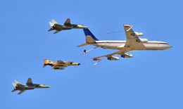 Israel không kích phá hủy máy bay tiếp dầu duy nhất của Iran
