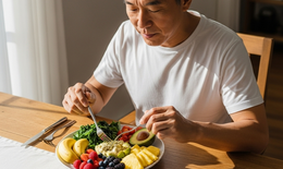 Thực phẩm nên ăn vào ban ngày giúp hạn chế mất ngủ ban đêm
