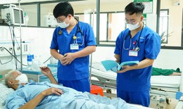 7 người vào viện cấp cứu, 1 bệnh nhân phải đặt ống nội khí quản do nắng nóng