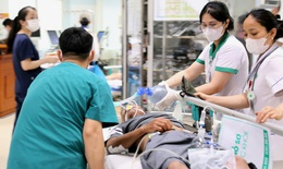 &#39;Kh&#244;ng phải những lời tung h&#244;, ch&#250;ng t&#244;i cần nhất l&#224; sự chia sẻ, cảm th&#244;ng từ người bệnh&#39;