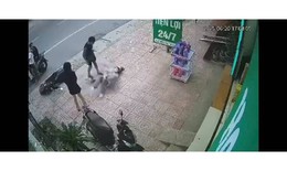 Nam thanh niên ra tay đánh gục cô gái giữa đường