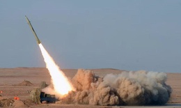 Israel 'toát mồ hôi' trước tên lửa đa đầu đạn của Iran