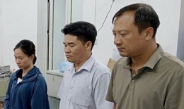 Khởi tố nguyên Giám đốc Văn phòng đăng ký đất đai ở Hoà Bình