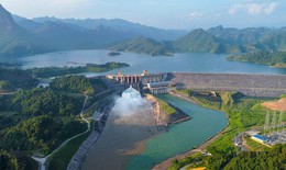 Chủ động ứng phó với mưa lớn, thủy điện Tuyên Quang mở cửa xả lũ