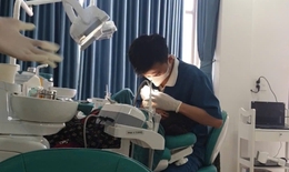 Quảng Bình: Nhiều cơ sở nha khoa không phép đóng cửa đối phó, lén lút hoạt động trở lại