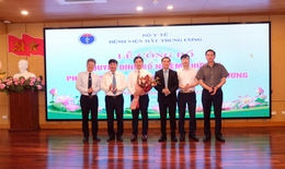 Bộ Y tế trao quyết định bổ nhiệm Phó Giám đốc chuyên môn Bệnh viện Mắt Trung ương