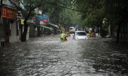 Sáng nay Hà Nội mưa dông, nhiều tỉnh miền núi phía Bắc nguy cơ lũ quét, sạt lở đất