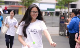 Thí sinh thở phào nhẹ nhõm, hoàn thành kỳ thi lớp 10 chuyên Hà Nội
