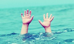 B&#233; 3 tuổi tử vong do ng&#227; xuống ao gần nh&#224;: Ph&#242;ng tr&#225;nh tai nạn đuối nước cho trẻ trong dịp h&#232; bằng c&#225;ch n&#224;o?