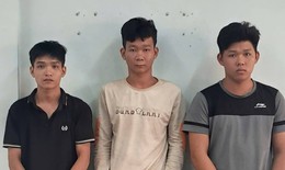 Ph&#225;t hiện, bắt giữ 3 thanh ni&#234;n mua ma t&#250;y giấu trong ốp lưng điện thoại 