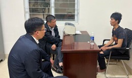 Giải cứu thành công nữ chủ quán bị kẻ ngáo đá khống chế bằng dao