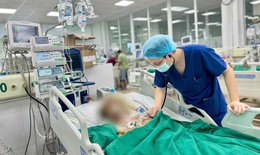 Uống rượu hơn 10 năm, cụ b&#224; đột quỵ n&#227;o