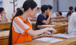 Kỳ thi tốt nghiệp THPT 2025: Phổ điểm - phép thử năng lực và bài học cho từng môn