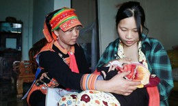 Nhiệm vụ của c&#244; đỡ th&#244;n bản l&#224; g&#236;?