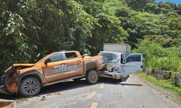 Tai nạn li&#234;n ho&#224;n tr&#234;n đường đi cứu trợ người d&#226;n v&#249;ng lũ