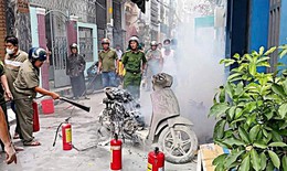 Cháy xe điện: Nguy cơ từ đâu và làm sao để sạc an toàn?