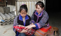 Cô đỡ thôn bản – điểm tựa không thể thiếu trong chăm sóc sức khỏe bà mẹ, trẻ em vùng cao