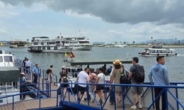 Quảng Ninh kiểm tra kinh doanh du lịch sau vụ một nh&#224; h&#224;ng bị tố &#39;chặt ch&#233;m&#39; kh&#225;ch