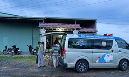 Phát hiện thi thể người đàn ông hay đi chăn vịt dưới ao nước