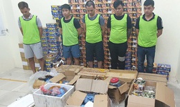 Chuyển ph&#225;t nhanh &#39;g&#225;nh&#39; ph&#225;o hoa nổ nhập lậu