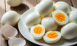 C&#243; n&#234;n ăn trứng h&#226;m n&#243;ng lại kh&#244;ng?