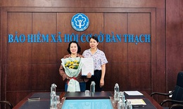 Niềm vui nhận lương hưu sau khi đ&#243;ng 15 năm BHXH tự nguyện