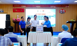 Bệnh viện Đa khoa Thủ Đức quyên góp ủng hộ đồng bào bị lũ lụt
