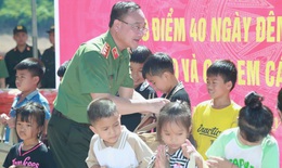Cao điểm 40 ng&#224;y đ&#234;m dựng 500 căn nh&#224;, trường học cho v&#249;ng lũ Nghệ An