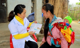 Khi Hội phụ nữ là ‘trợ thủ’ chăm sóc sức khỏe bà mẹ và trẻ em dân tộc thiểu số