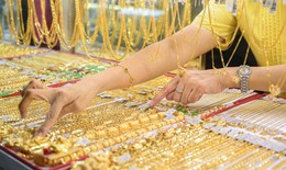 Giá vàng hôm nay ngày 15/8 đồng loạt giảm mạnh