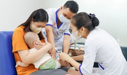 Việt Nam lần đầu c&#243; vaccine n&#227;o m&#244; cầu bảo vệ sớm cho trẻ từ 6 tuần tuổi