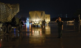 Dàn khí tài tham gia diễu binh, diễu hành di chuyển về nội thành Hà Nội trong đêm