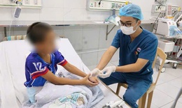 Cứu sống bé trai ngừng tim do uống nhầm Methadon