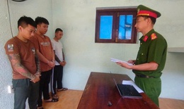 Nhóm thanh niên khống chế, ép đôi nam nữ lên xe ô tô để cướp 27 triệu đồng