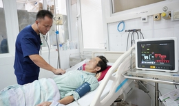 Tiếp x&#250;c với thịt sống, người đ&#224;n &#244;ng 61 tuổi bị nhiễm li&#234;n cầu lợn