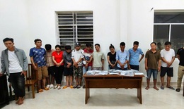 Ph&#225; sới bạc ‘khủng’ dưới h&#236;nh thức x&#243;c đĩa trong rừng, bắt giữ h&#224;ng chục đối tượng