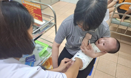 Tỷ lệ tiêm vaccine viêm gan B trong 24 giờ sau sinh cho trẻ ở Lào Cai đạt mức ấn tượng