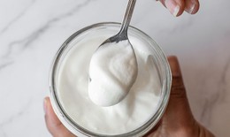 Nên ăn sữa chua trước hay sau bữa chính để hỗ trợ giảm cân?