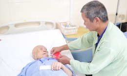 Phẫu thuật nội soi th&#224;nh c&#244;ng ung thư trực tr&#224;ng cho bệnh nh&#226;n 96 tuổi, sức khoẻ phức tạp