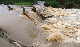 Đảm bảo an toàn đê điều ứng phó với lũ ở 3 tỉnh Trung Bộ; mưa lớn ở Hà Nội