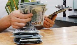 Áp lực tỷ giá kéo dài, lãi suất ngân hàng khó giảm thêm